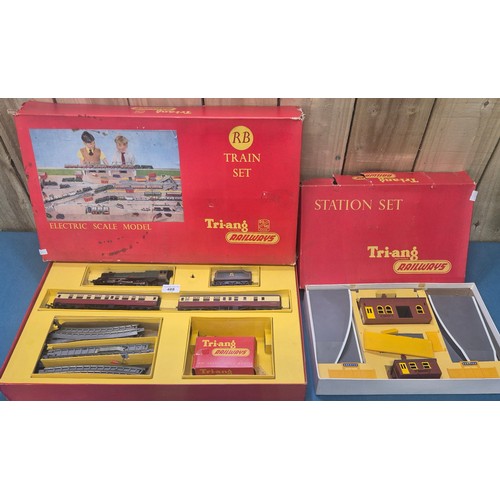 Two Boxed Tri-Ang Train Sets; Tri-Ang R81 Station Set In Fitted Box And ...