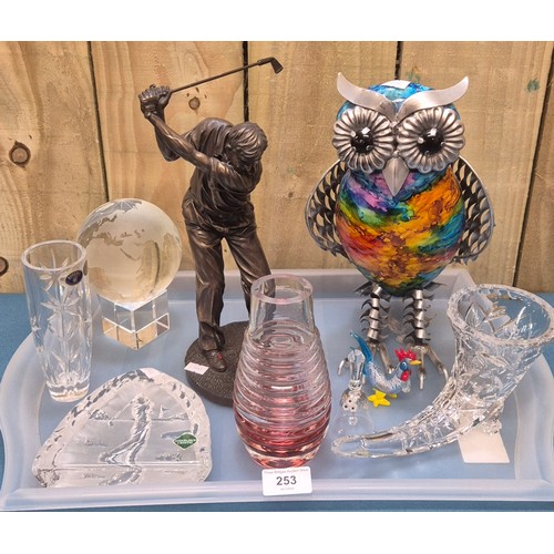 253 - A Tray of collectables; Glass globe on stand. Bronze effect golfing figure. Metal Owl sculpture, Edi... 