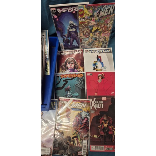 518 - Collection of Marvel Comics; Wolverine, Xmen, Variant Editions, #1 comics along with others.