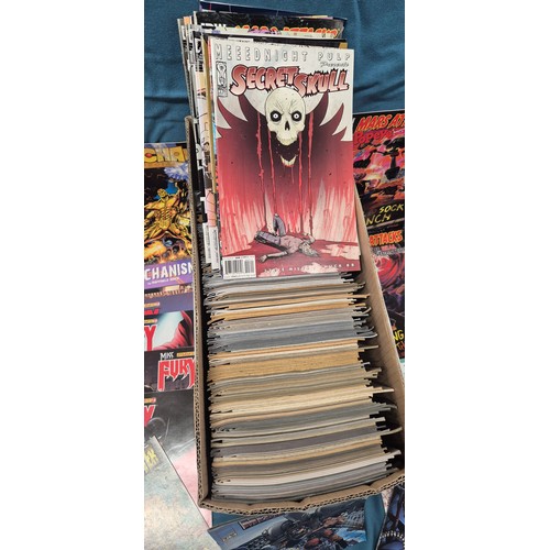 461 - Crate of mixed Comics; Dark Horse, Mars Attacks, Mech Destroyer, Miracleman, #1 comics along with ot... 