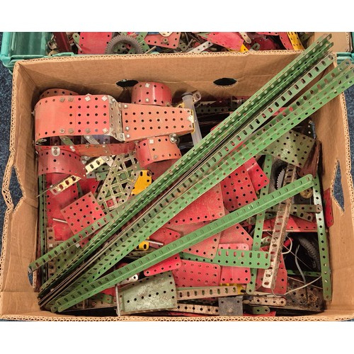 385 - A Large collection of vintage Meccano (Three crates)