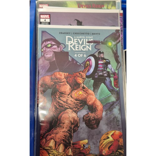 536 - Collection of Marvel comics; Moon night, Spiderman, Devil Reign & Daredevil comics