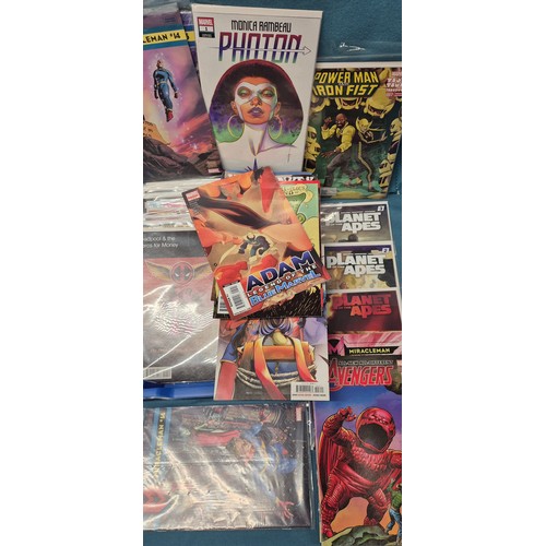 549 - Collection of Marvel Comics; Doctor Strange Variant Edition, Scarlet Witch variants, Wolverine Varia... 