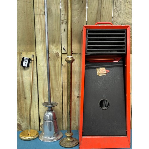 510 - Crate of vintage Titley heat lamps.