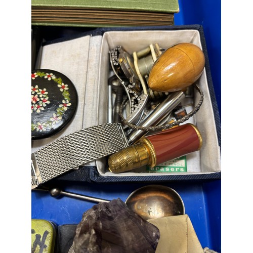 171 - A Tub of collectables; Amethyst gem stone, Mauchline Egg shaped thimble holder, chess pieces, Coins,... 