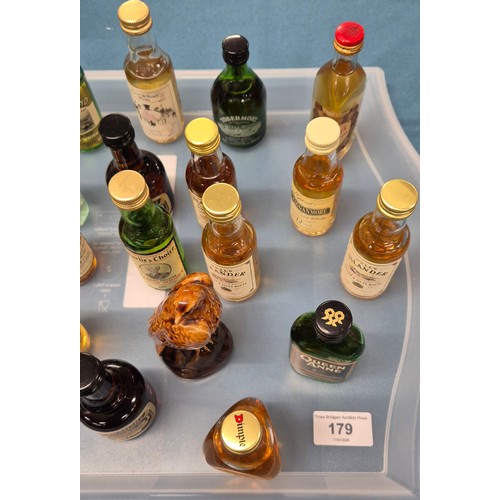 179 - Tray of Miniature Whiskies; Bells- Islander, Glayva, Tobermory, Grant's Bowmore, Charlie's Choice, T... 