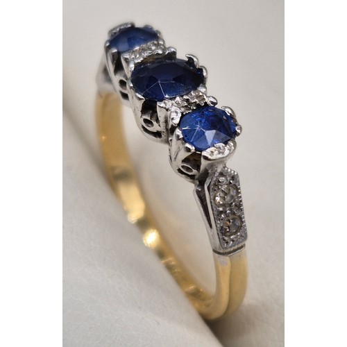 19 - 18ct yellow gold & Platinum, diamond and sapphire stone ring. 3.46grams. Ring size M.