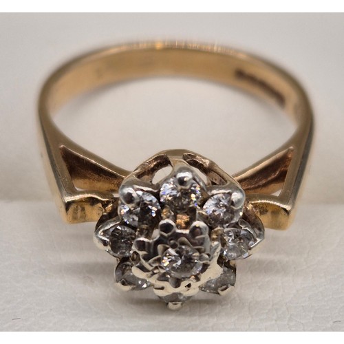 14 - 9ct yellow gold and diamond stone cluster. 2.56Grams. Ring size J.