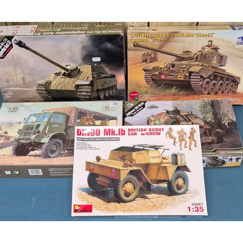 256 - A Lot of Five Military Model Kits; Miniart Dingo British Scout crew car, Academy Jagdpanzer Hetzer t... 