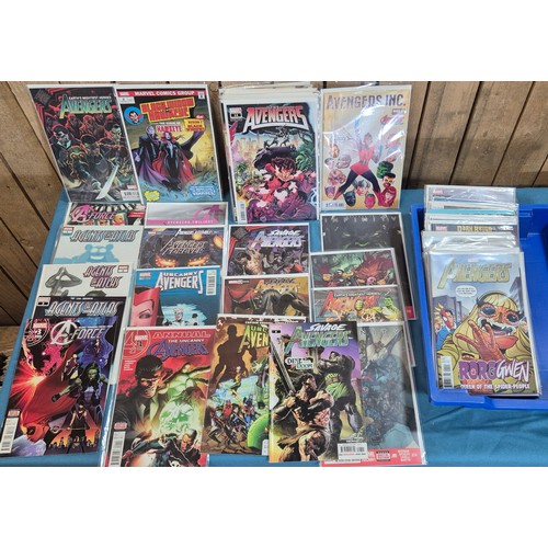 510 - Collection of Marvel Comics; Avengers, Agents of Atlas,  A-Force, Savage Avengers, Variant editions ... 