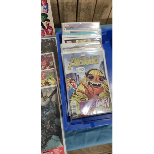 510 - Collection of Marvel Comics; Avengers, Agents of Atlas,  A-Force, Savage Avengers, Variant editions ... 
