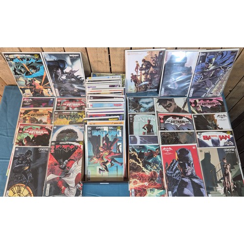568 - Collection of DC Comics; Batman, Catwoman, Robin, Joker, variant editions and #1 comics along with o... 