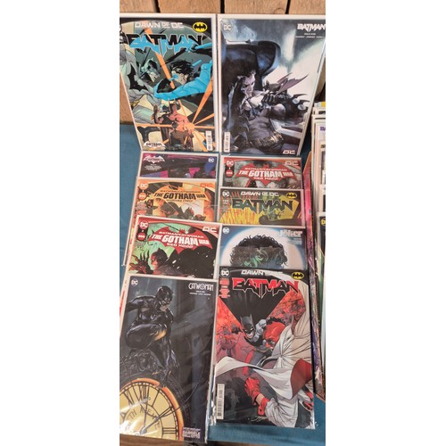 568 - Collection of DC Comics; Batman, Catwoman, Robin, Joker, variant editions and #1 comics along with o... 