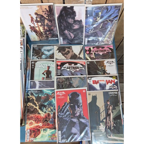 568 - Collection of DC Comics; Batman, Catwoman, Robin, Joker, variant editions and #1 comics along with o... 