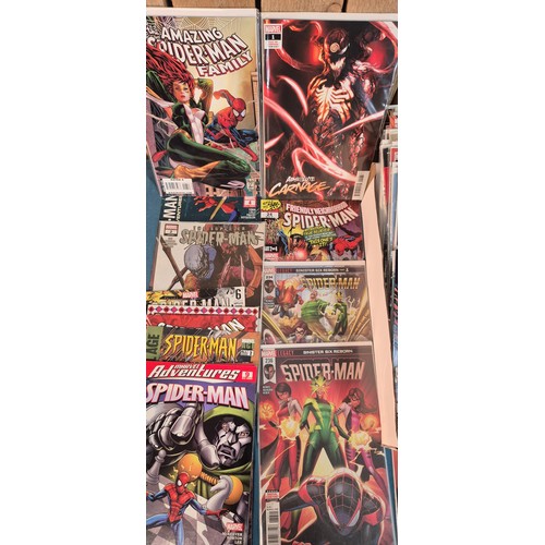 565 - Collection of Marvel Comics; Holiday Special Spider Man, Stan Lee Seasons Beatings, Carnage, Miles M... 
