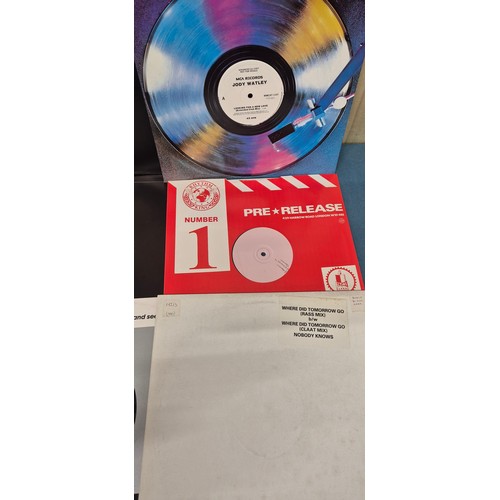 203 - Crate of LP records; The Beatles, David Bowie, Fat Boy, David Grant, Mary Wells and New Kids on the ... 