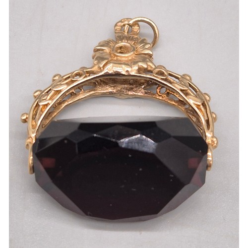 25 - 9ct yellow gold and smokey quartz swivel fob.