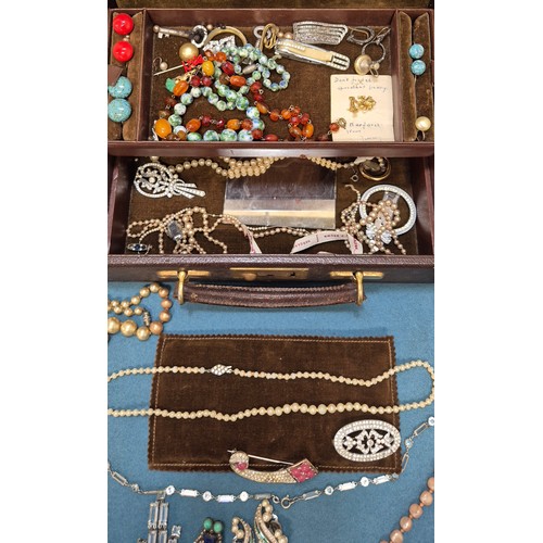 105A - Antique London made leather jewellery carry case containing art deco and later jewellery; Reja Sterl... 