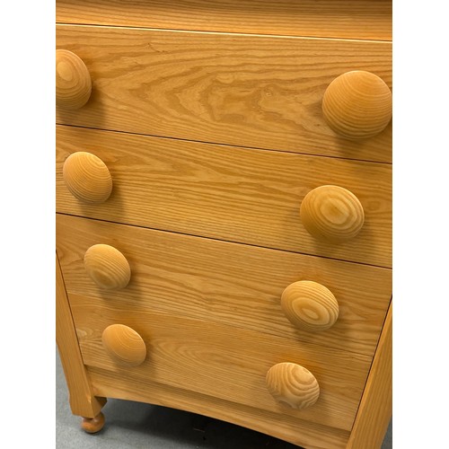 442 - Mark Wilkinson 
Blonde oak four drawer chest. 103x80x55.5cm.
