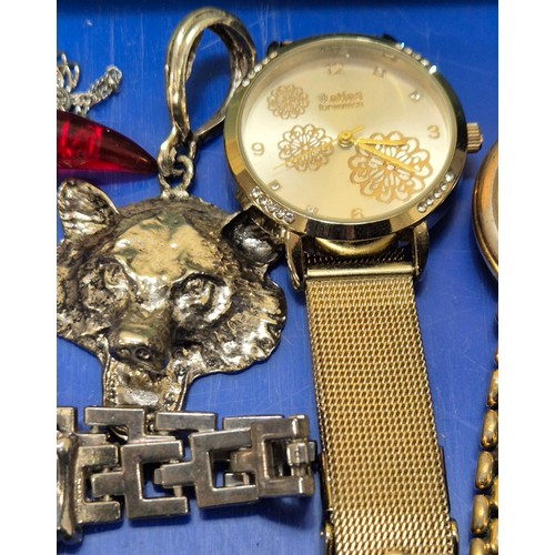 108A - Tray of costume jewellery and watches; Seiko quartz 100, Raymond Weil and Atlas watches.