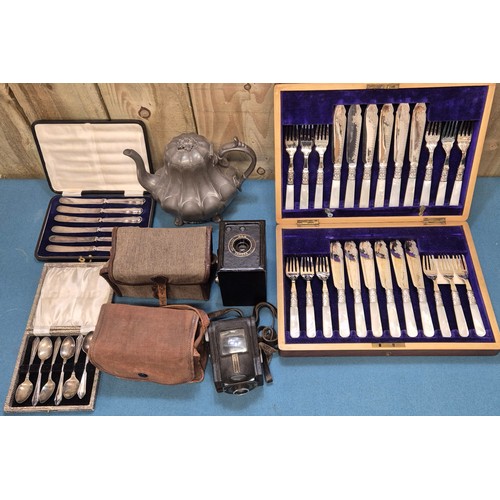 350A - Selection of collectables; boxed silver plated cutlery, pewter tea pot, Ensign Ful-Vue camera and Co... 