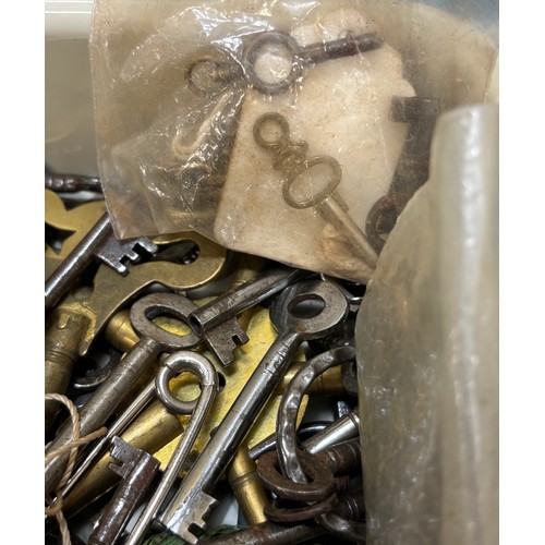 180 - Collection of various antique keys.