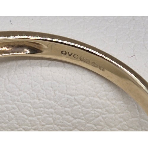 40 - 9ct yellow gold and multi gem stone ring. 2.27grams. Ring size P.
