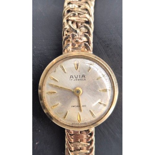 30 - 9ct yellow gold ladies Avia watch, 17 jewels, incabloc. missing winder. 9ct gold bracelet. 13.64gram... 