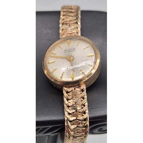 30 - 9ct yellow gold ladies Avia watch, 17 jewels, incabloc. missing winder. 9ct gold bracelet. 13.64gram... 