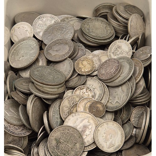 34 - A Collection of pre 1947 silver British coins. 3200grams.