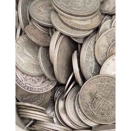 34 - A Collection of pre 1947 silver British coins. 3200grams.