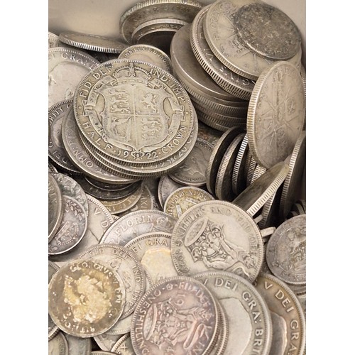 34 - A Collection of pre 1947 silver British coins. 3200grams.