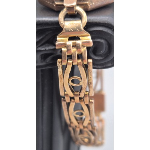 50 - A Selection of 9ct gold; 9ct yellow gold cased Avia watch fitted with a 15ct yellow gold bracelet. T... 