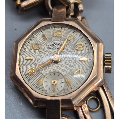 50 - A Selection of 9ct gold; 9ct yellow gold cased Avia watch fitted with a 15ct yellow gold bracelet. T... 