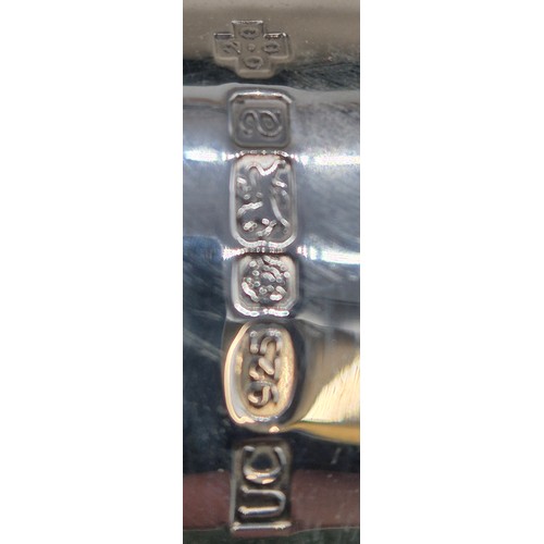 54 - A Boxed set of six Sheffield silver napkin rings. Produced by United Cutlers Ltd. 197.91grams.