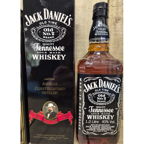 225 - Two Bottles of Jack Daniels; Gentleman Jack Rare Tennessee Whisky 750ml & Old No7 Jack Daniels Old t... 