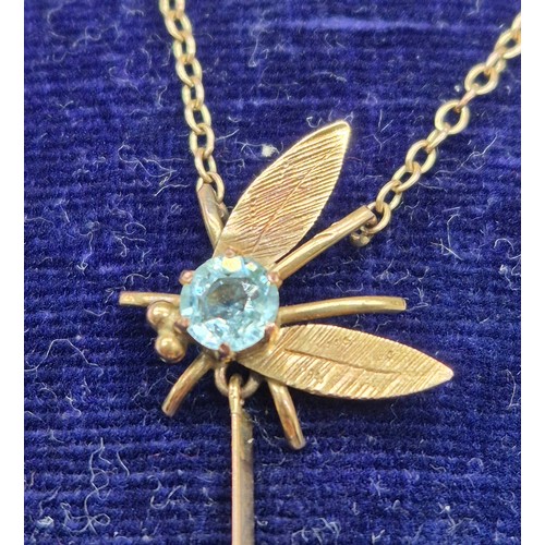 9ct yellow gold spider and fly necklace- chain broken. Together with a ...