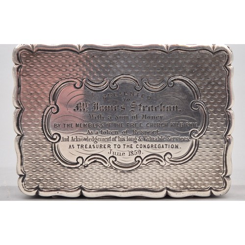8 - Victorian Birmingham silver snuff box. Produced by Edward Smith. Dated 1851. Oblong form and scallop... 