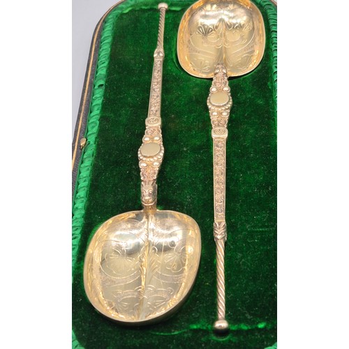 2 - Pair of Edwardian London Silver Gilt Anointing Spoons. Decoratively engraved and designed. Comes wit... 