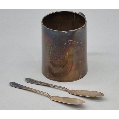 17 - Birmingham silver christening mug and two Sheffield silver condiment knives. 124.93grams.