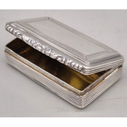 25 - George IV Birmingham silver snuff box. Produced by Francis Clark 1825. Bevelled rectangular form, wi... 