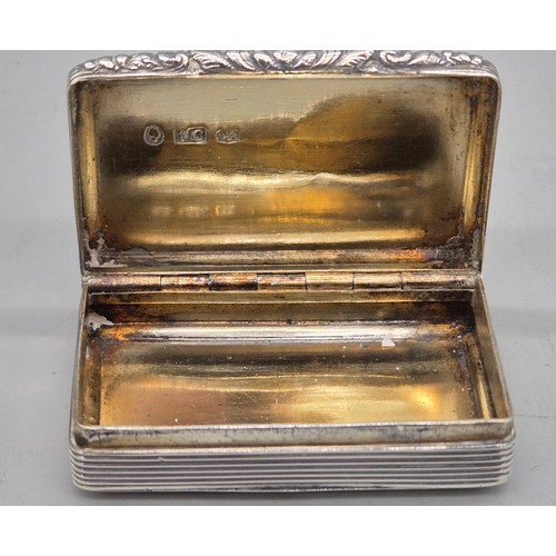 25 - George IV Birmingham silver snuff box. Produced by Francis Clark 1825. Bevelled rectangular form, wi... 