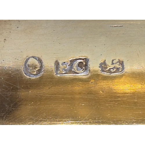 25 - George IV Birmingham silver snuff box. Produced by Francis Clark 1825. Bevelled rectangular form, wi... 