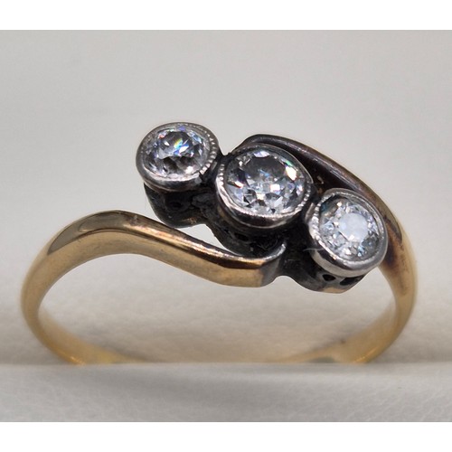 44 - Antique 18ct yellow gold and diamond stone ring. Round cut diamonds. 0.35cts. 2.29grams. Ring size M... 