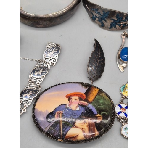 45 - A Collection of silver related items; Birmingham silver snuff box produced by Hampton Utilities. Sia... 
