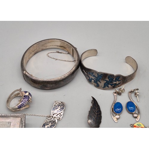 45 - A Collection of silver related items; Birmingham silver snuff box produced by Hampton Utilities. Sia... 