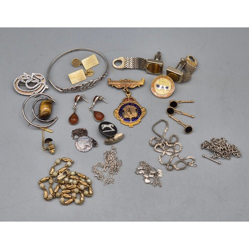 35 - Selection of mixed silver and costume jewellery; 925 silver bangle, Mithril Jewellery (Russell Douga... 