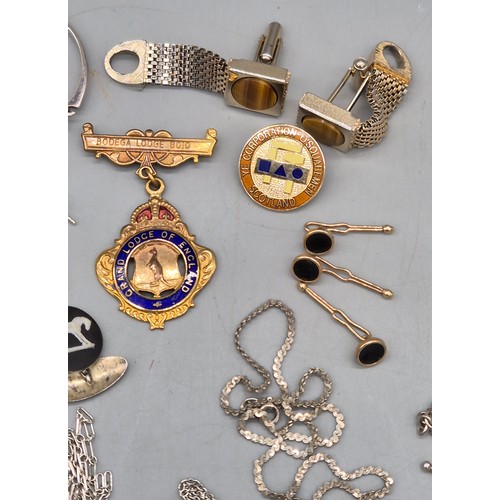 35 - Selection of mixed silver and costume jewellery; 925 silver bangle, Mithril Jewellery (Russell Douga... 