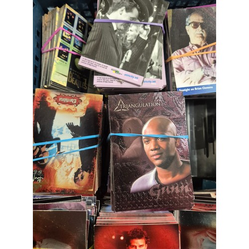 Tray of trading cards; Angel, Spike, Marylyn Munroe, Avengers and ...