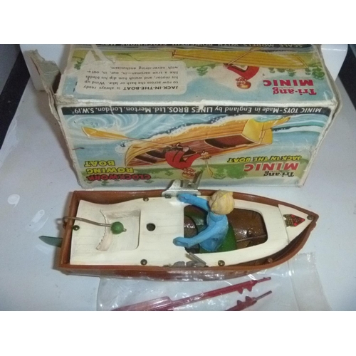 215 - tinplate triang minic Jack in the boat boxed (box reinforced) no key